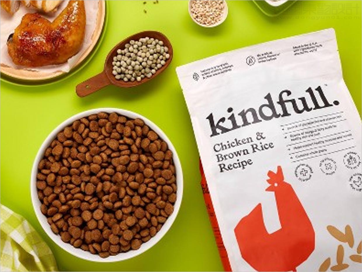 美國Kindfull狗糧貓糧寵物食品包裝設(shè)計(jì)之實(shí)物照片